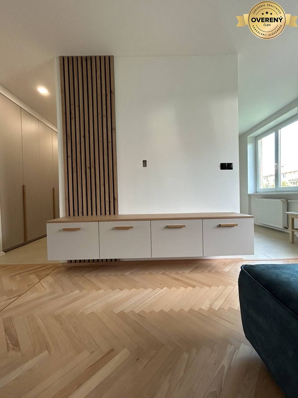 byt vstavany nabytok.jpg