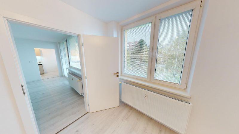 15 LNovomeskeho-04252023_132718.jpg