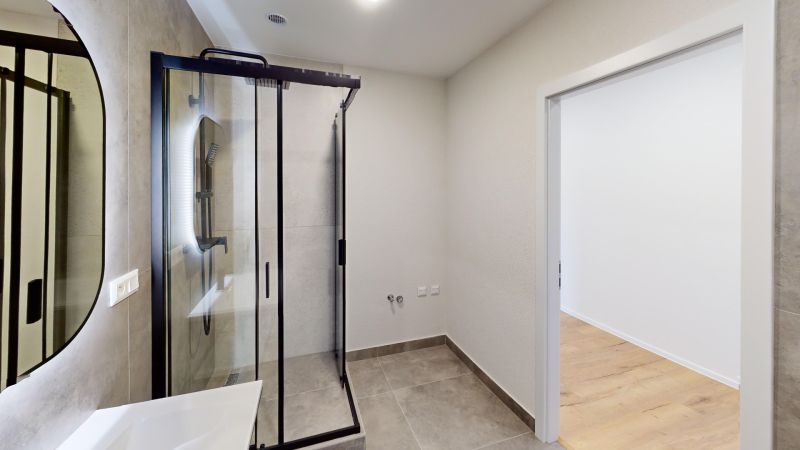 29-Centrum-II-Bathroom.jpg
