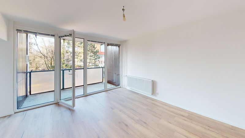 29-Centrum-II-Living-Room.jpg
