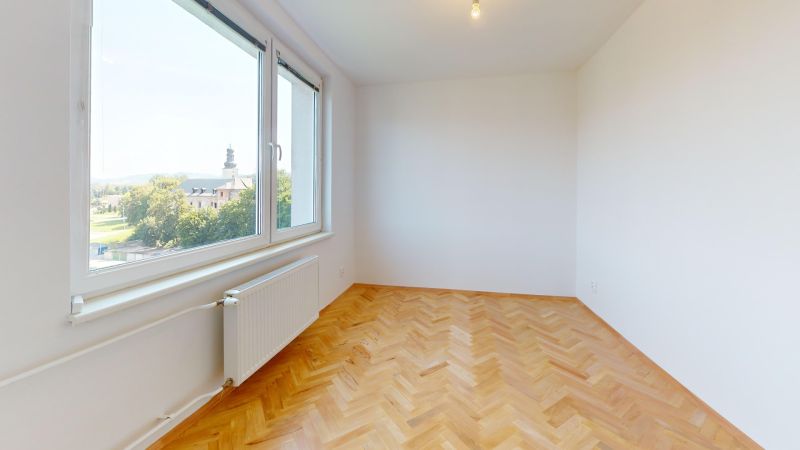 2174-Dubnica-nad-Vahom-Bedroom.jpg