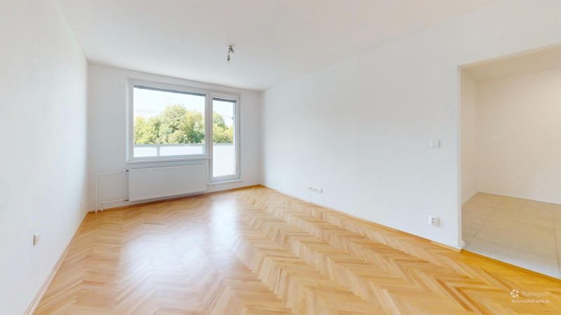 2174-Dubnica-nad-Vahom-Living-Room-Defurnished.jpg