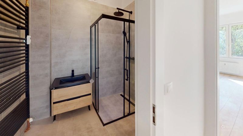 24-Krizna-Bathroom-Defurnished.jpg